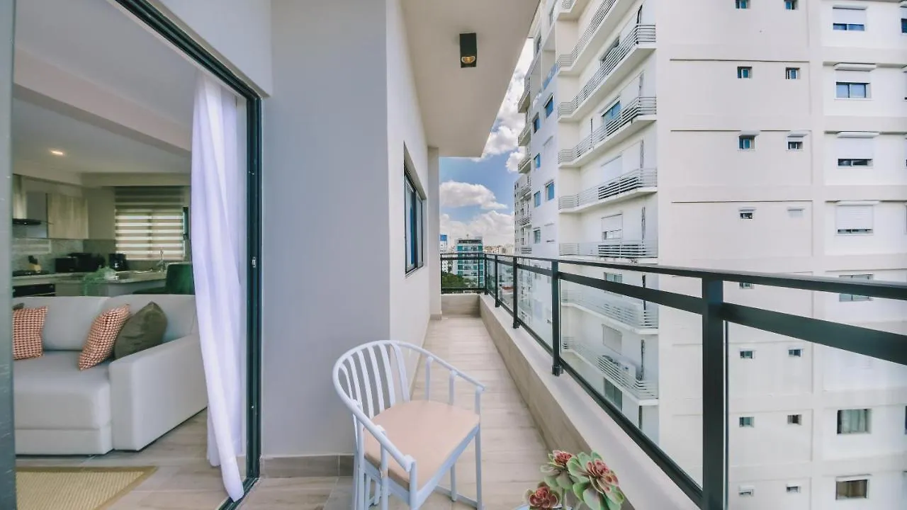 Fully Serviced Apartment At Regatta Living II - 907 Santo Domingo